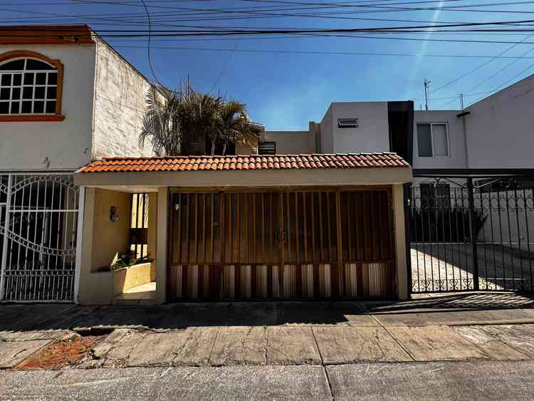 casa en venta avenida guadalupe plaza guadalupe zapopan jalisco pzBHhDu